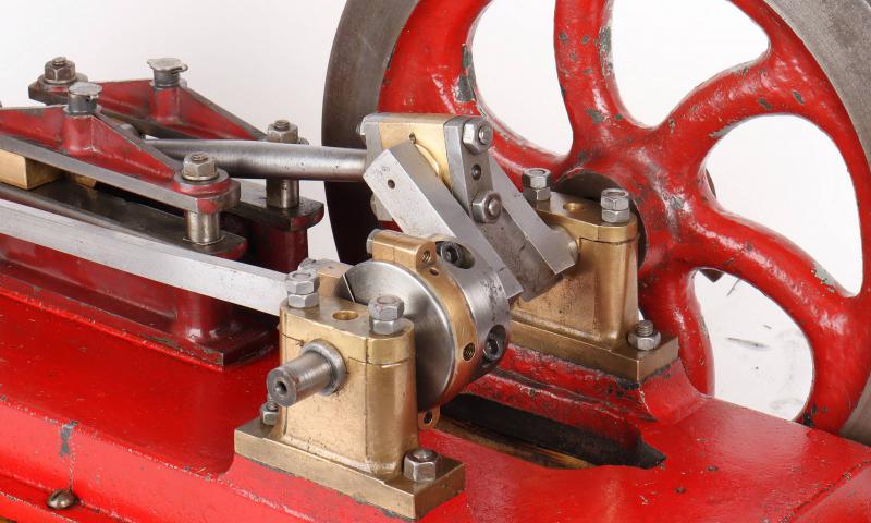 Vintage horizontal engine