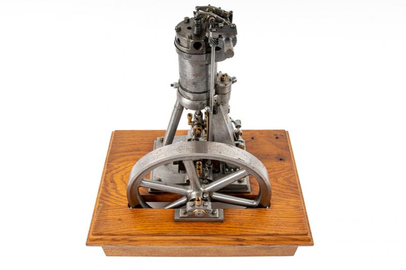 Model early diesel engine