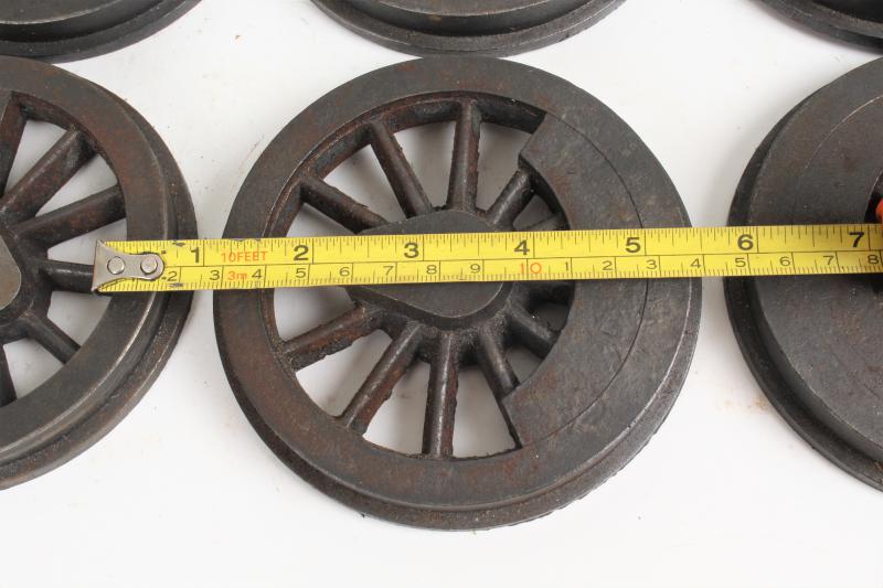 Set of six driving wheel castings