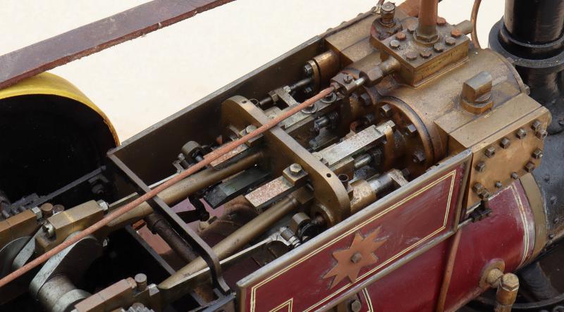 Vintage 1 1/4 inch scale Showmans engine 