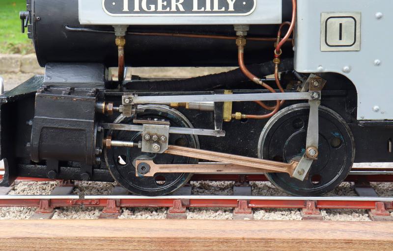 5 inch gauge Maxitrak Sapphire "Tiger Lily"