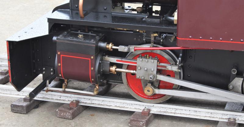 7 1/4 inch narrow gauge "Sweet William" 0-4-2T with tender