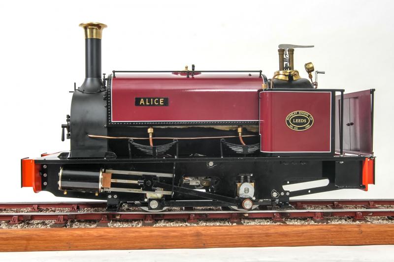 5 inch gauge Hunslet 0-4-0 ST "Alice"