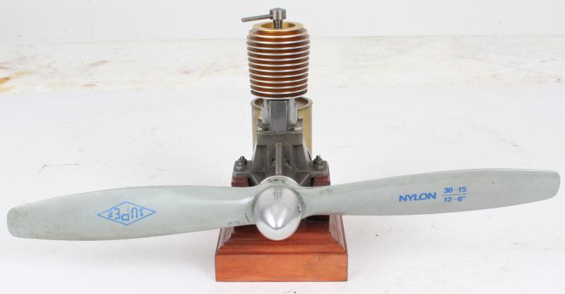 Model aircraft diesel engine