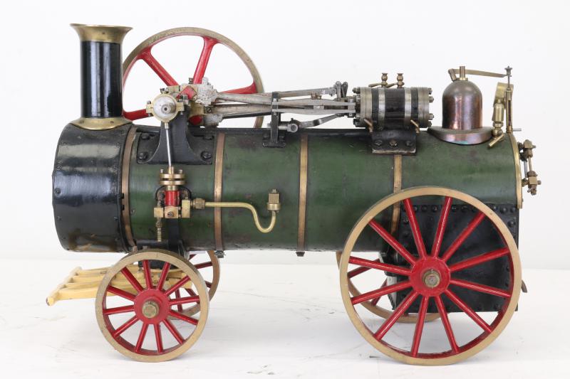 Twin cylinder portable engine